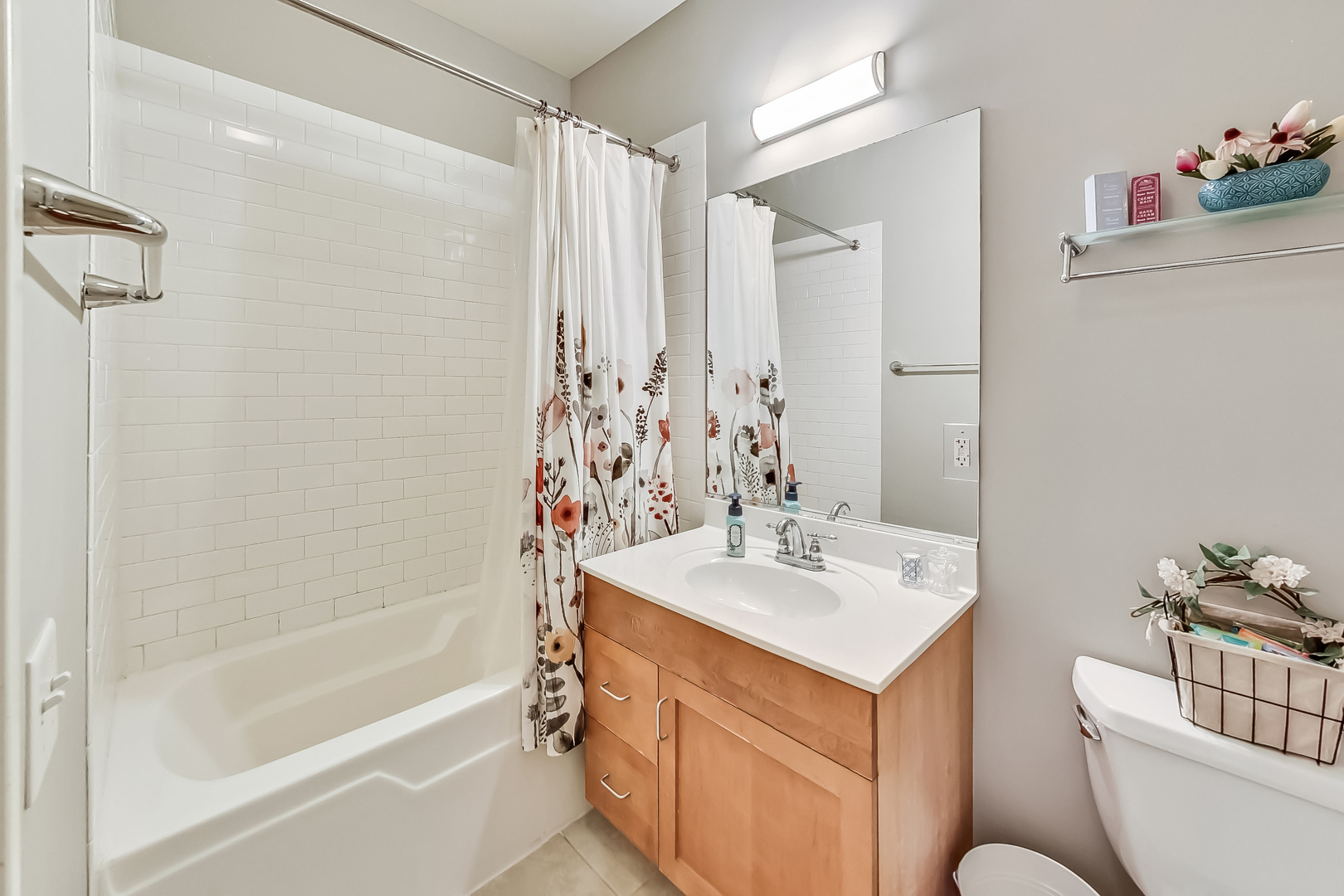 1155 West Roosevelt Road, Unit 304 Chicago, IL 60608 - Photo 22 of 35