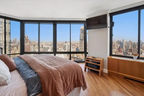 $2,250,000 | 304 East 65th Street, Unit PHB | Lenox Hill