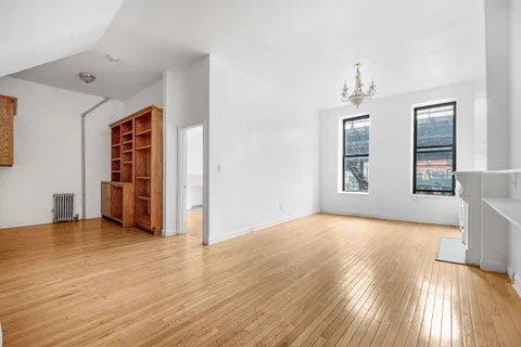 $2,595,000 | 1501 Broadway, Unit HSE | Theater District