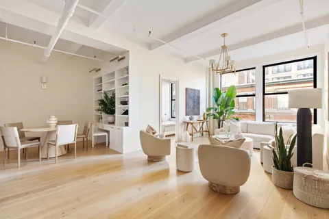 $2,650,000 | 222 Park Avenue South, Unit 8D | Flatiron