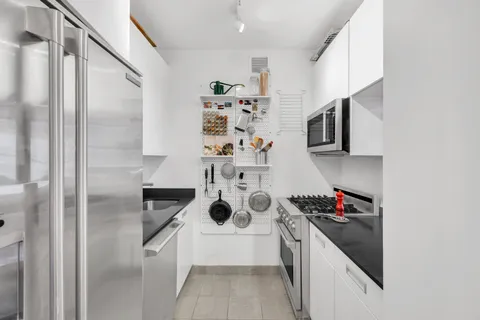 $699,000 | 99 John Street, Unit 716 | Financial District