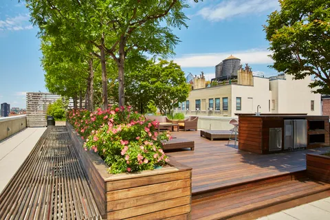 $4,395,000 | 133 West 22nd Street, Unit 10D | Chelsea
