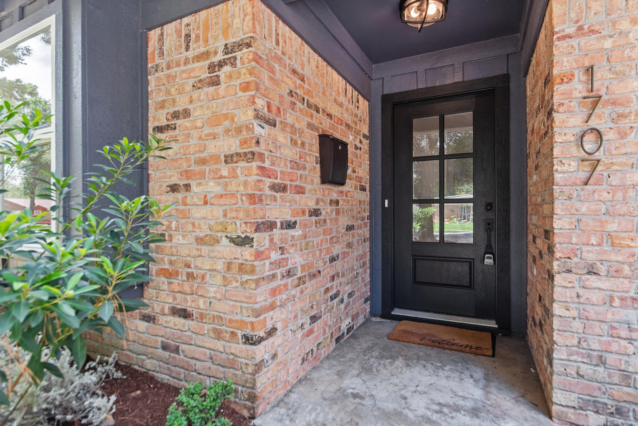 1707 Southwick Street Houston, TX 77080 - Photo 4 of 17