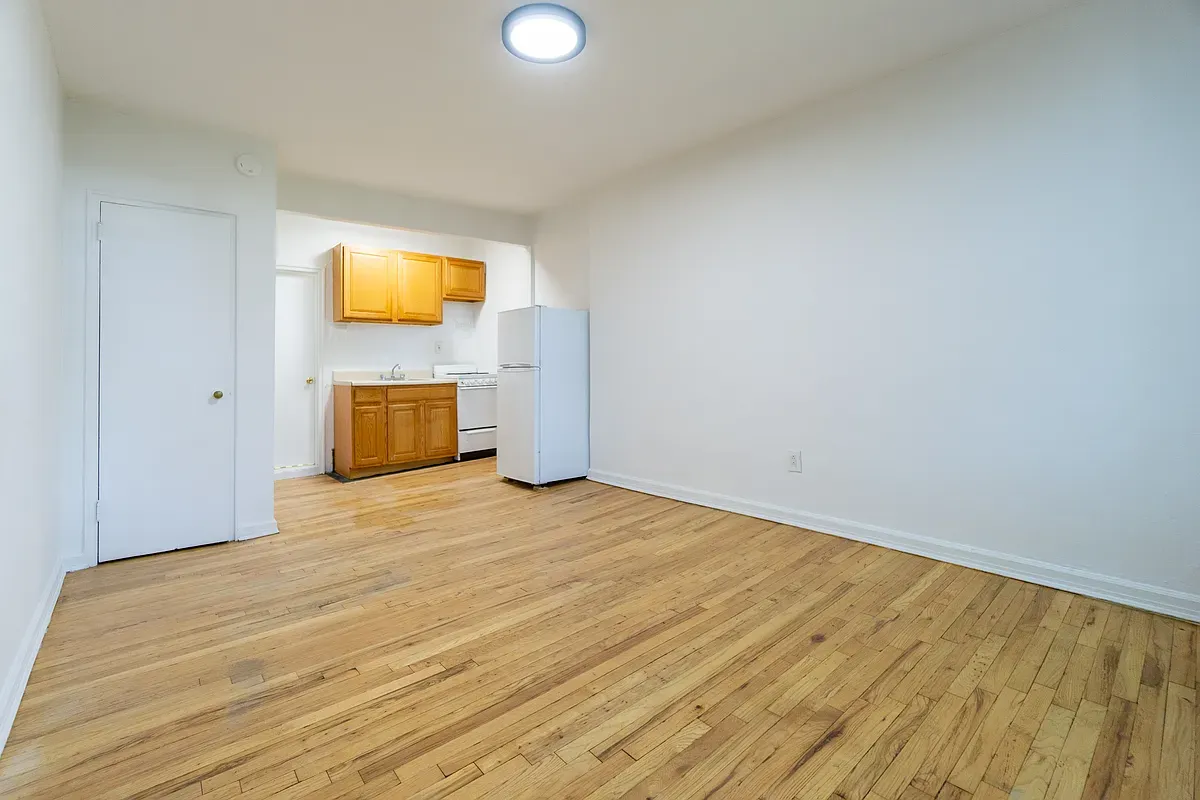 $2,700 | 319 East 5th Street, Unit 13 | East Village