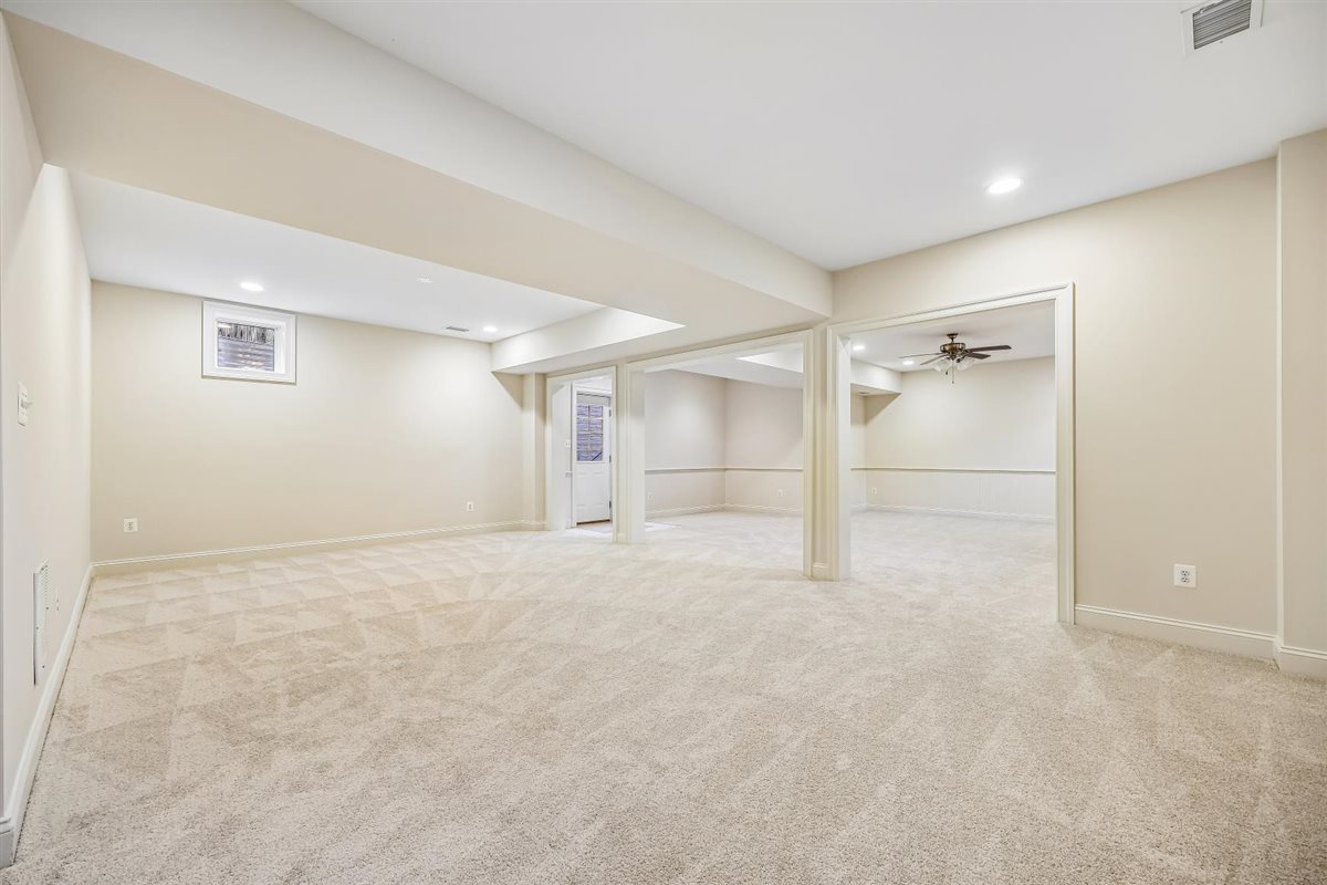 6012 Walhonding Road Bethesda, MD 20816 - Photo 38 of 59 Gallery Image 38