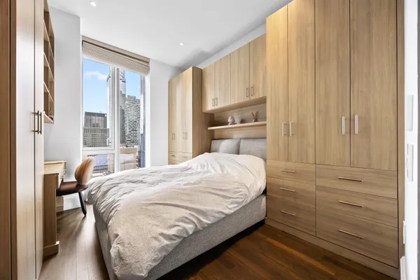 $6,999,000 | 217 West 57th Street, Unit 36D | Midtown Central