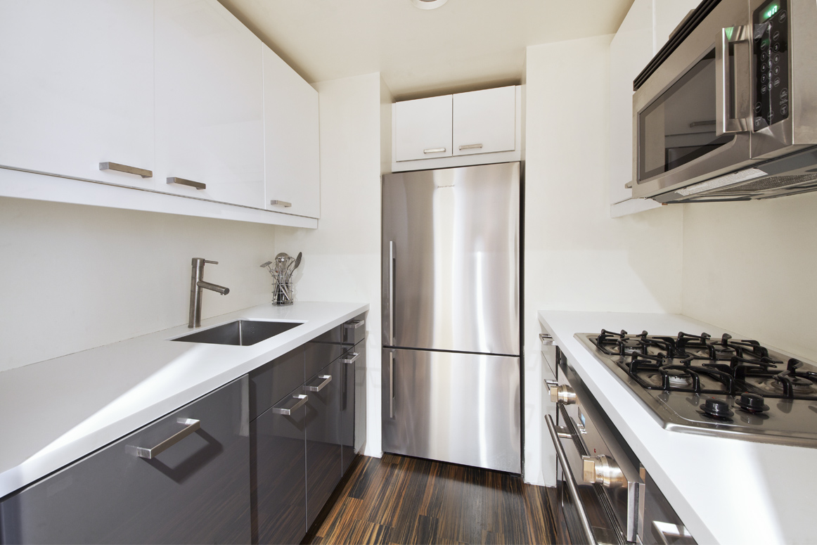 40 East 61st Street, Unit 9A Manhattan, NY 10065 - Photo 3 of 6