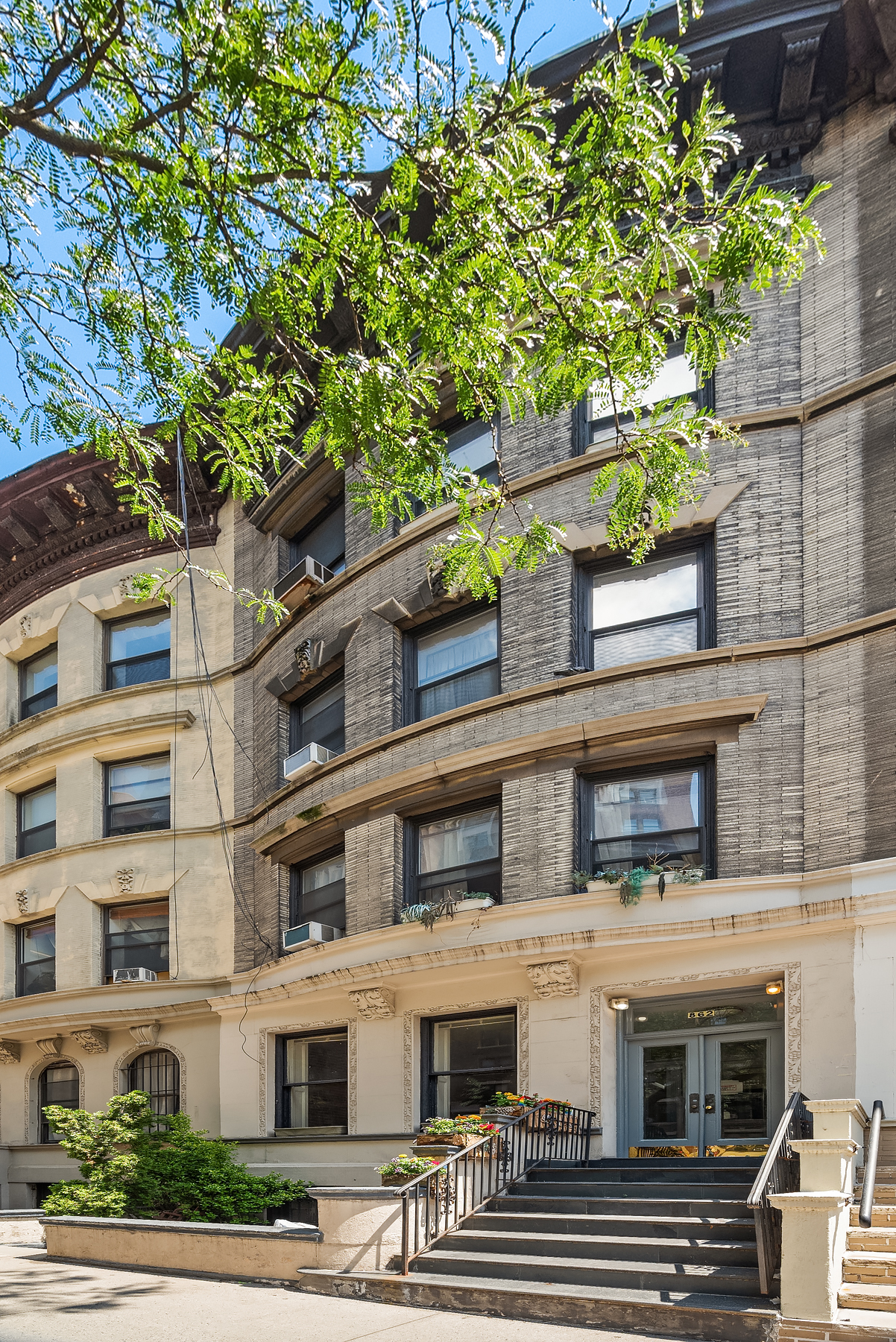 862 West End Avenue, Unit 2R Manhattan, NY 10025 - Photo 8 of 8 a front view of a multi story building