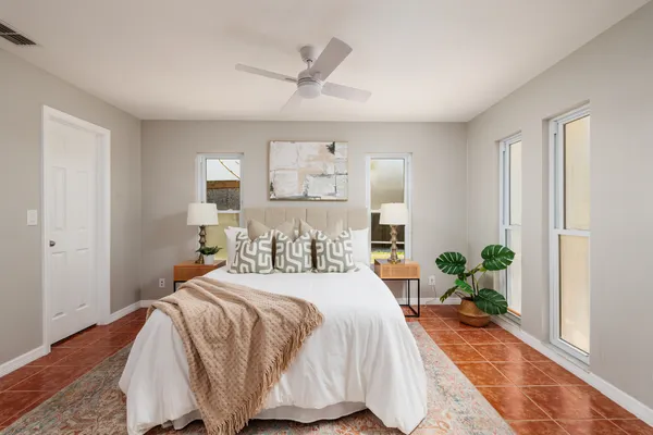 $995,000 | 11055 4th Street East, Treasure Island, FL 33706