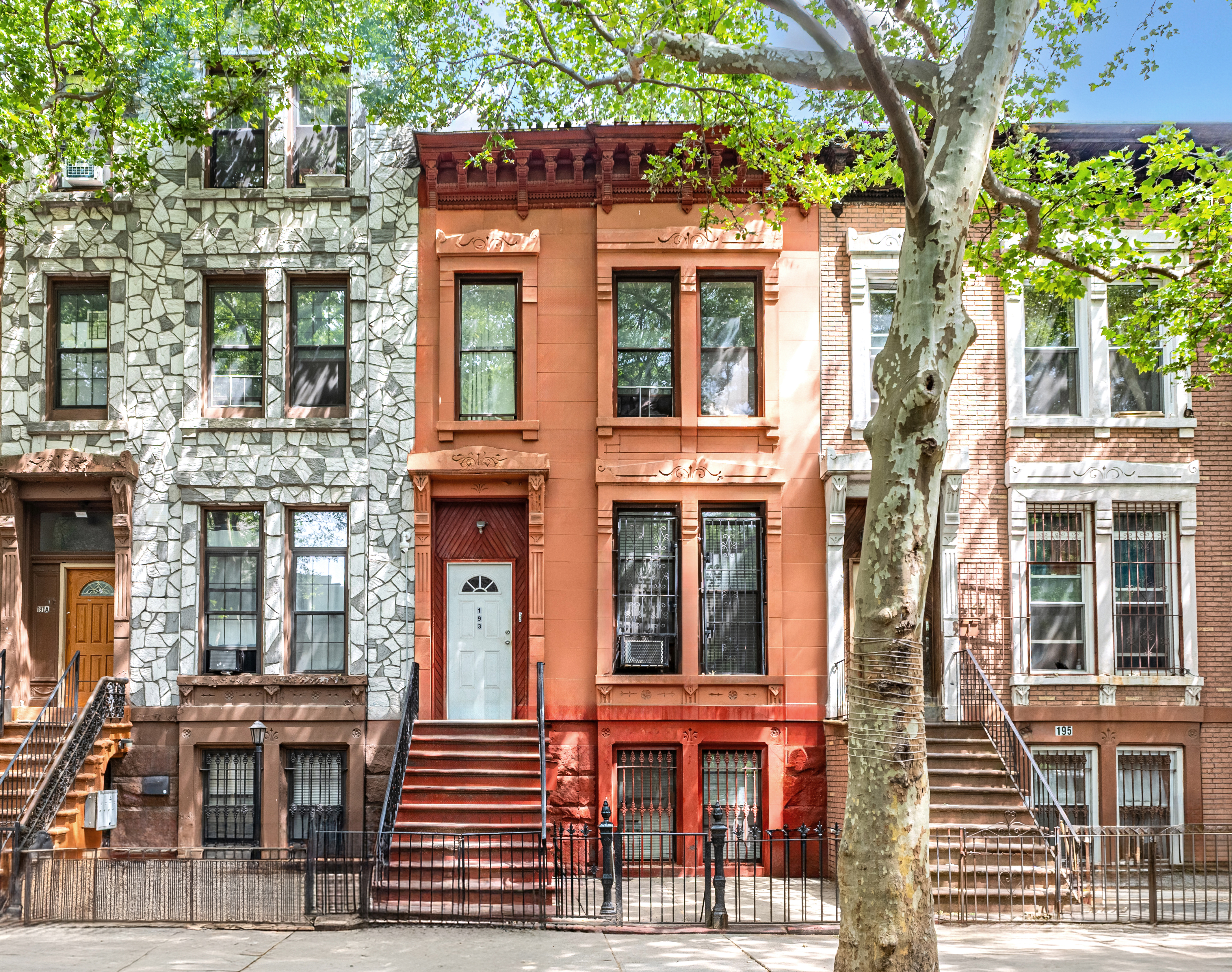 193 Vernon Avenue Brooklyn, NY 11206 - Photo 1 of 10 Gallery Image 1