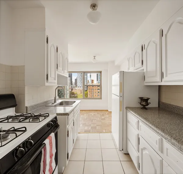 $599,000 | 135 Ashland Place, Unit 16C | Fort Greene