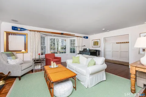 $2,295,000 | 3 Hickory Lane, Darien, CT 06820