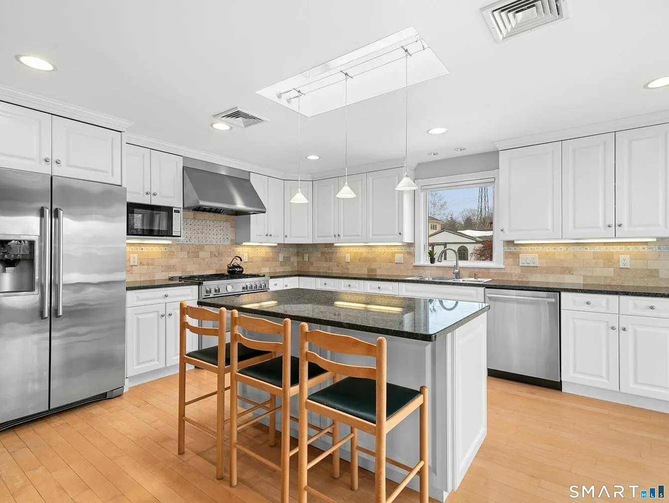 11 Patton Drive Darien, CT 06820 - Photo 10 of 30