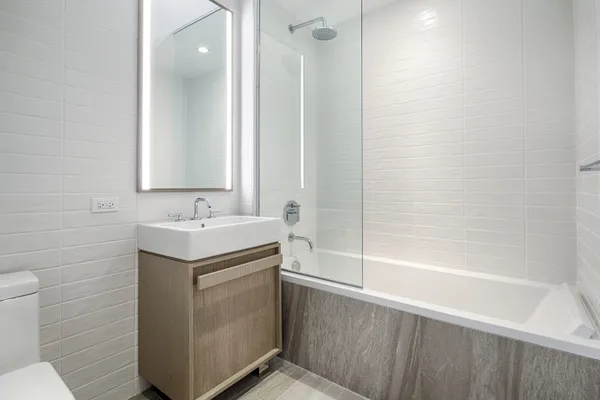 $2,585,000 | 251 1st Street, Unit PH8D | Park Slope