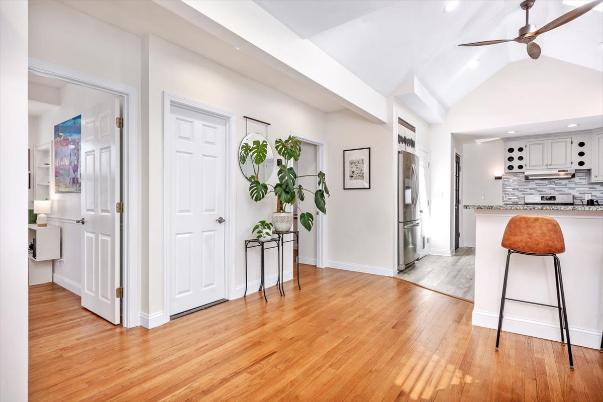 76 Fuller Road Weymouth, MA 02191 - Photo 9 of 26