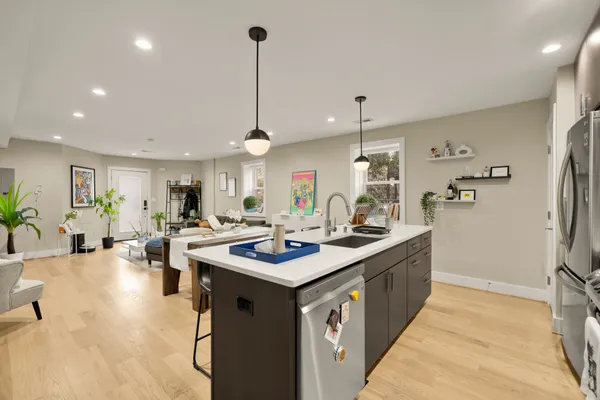 $635,000 | 14 T Street Northeast, Unit 1, Washington, DC 20002