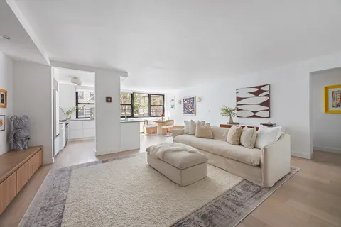 $795,000 | 420 East 51st Street, Unit 3C | Midtown East