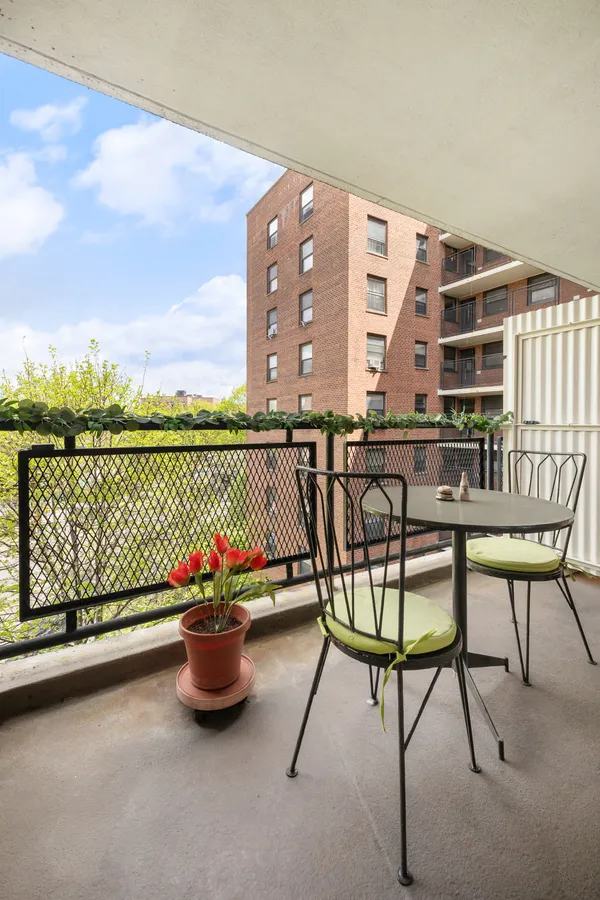 $460,000 | 35-11 85th Street, Unit 5H | Jackson Heights