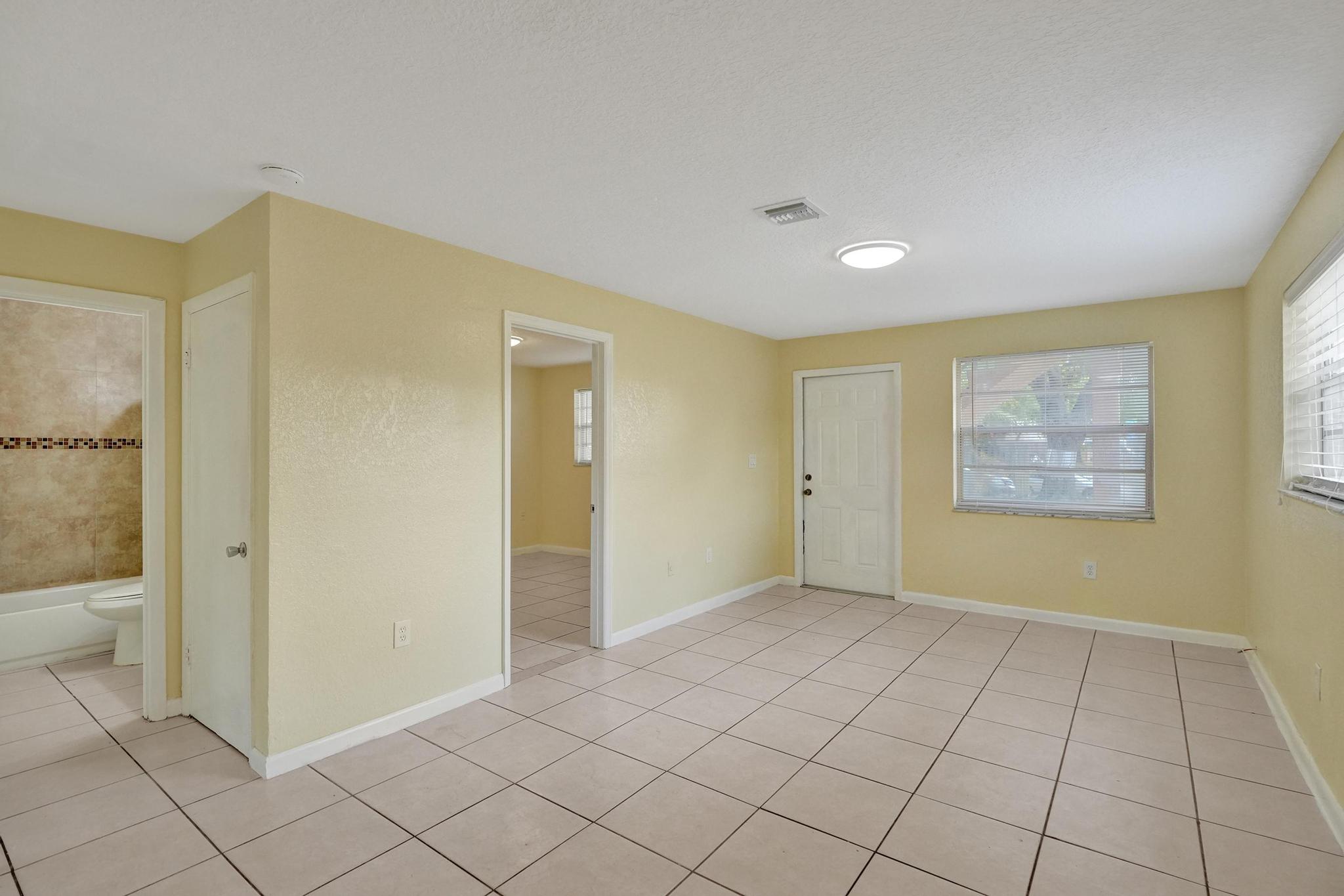 1101 Prospect Road Fort Lauderdale, FL 33309 - Photo 34 of 34 a view of an empty room with a bathroom