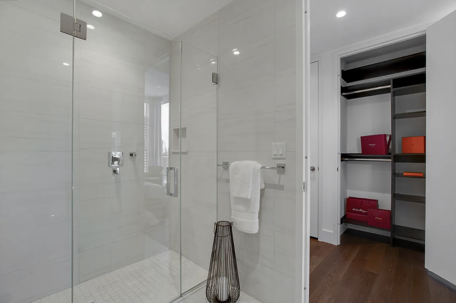 222 East 44th Street, Unit 29G Manhattan, NY 10017 - Photo 5 of 21