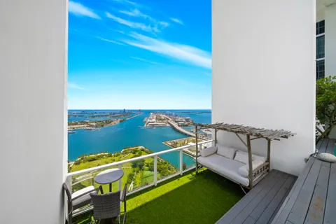 $6,750,000 | 1040 Biscayne Boulevard, Unit 4602, Miami, FL 33132