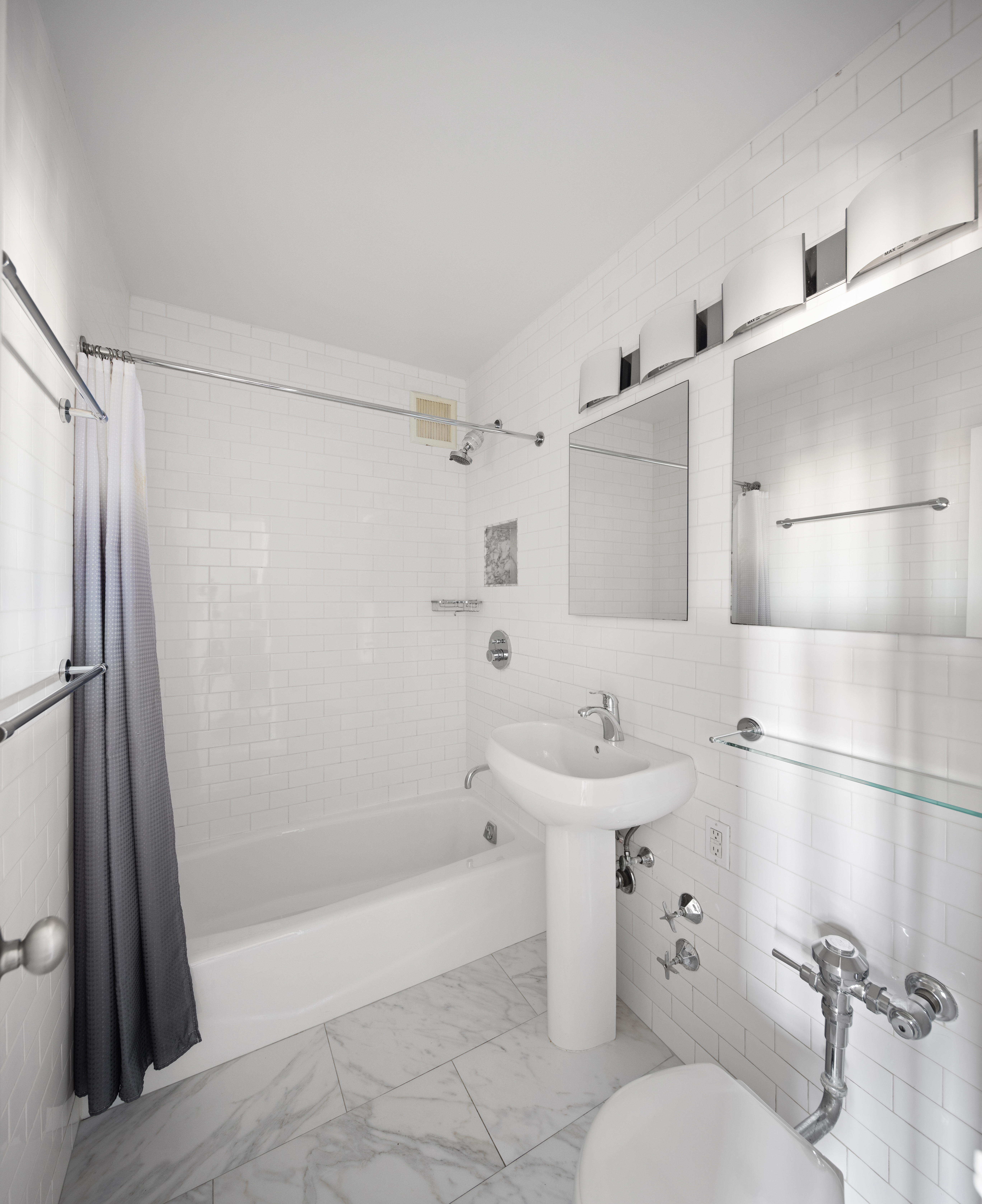 477 FDR Drive, Unit M1905 Manhattan, NY 10002 - Photo 10 of 11