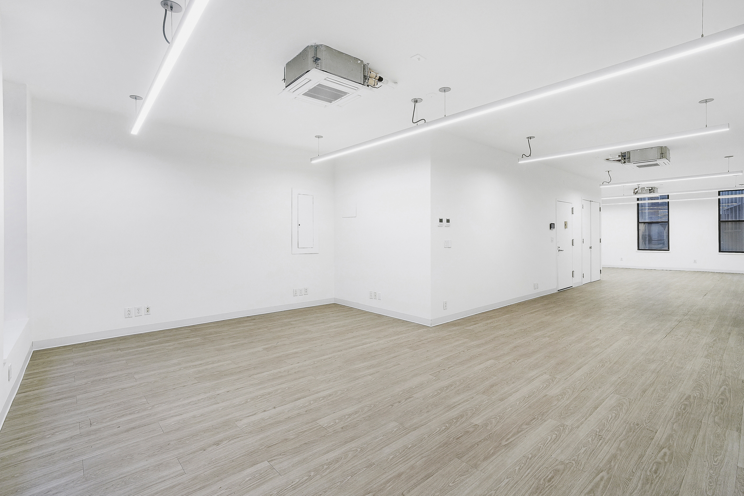 24 Beaver Street Manhattan, NY 10004 - Photo 12 of 25 a view of an empty room