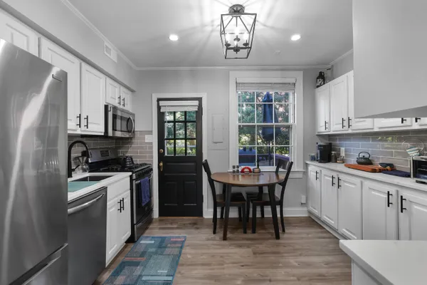Contact Agent | 1300 South Cleveland Street, Unit Undisclosed, Arlington, VA 22204