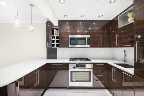 $1,099,000 | 3165 Emmons Avenue, Unit PH3N | Sheepshead Bay