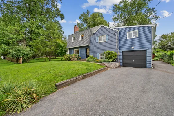 $699,999 | 213 Piping Rock Drive, Silver Spring, MD 20905