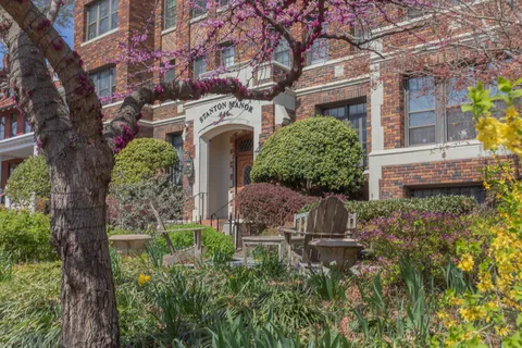 $389,000 | 644 Massachusetts Avenue Northeast, Unit 400, Washington, DC 20002