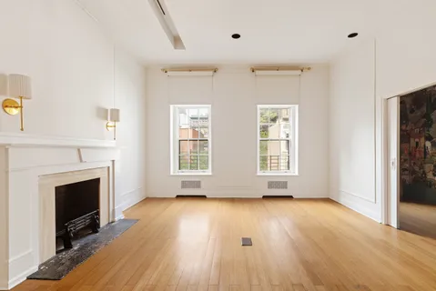 $17,500 | 126 East 19th Street | Gramercy