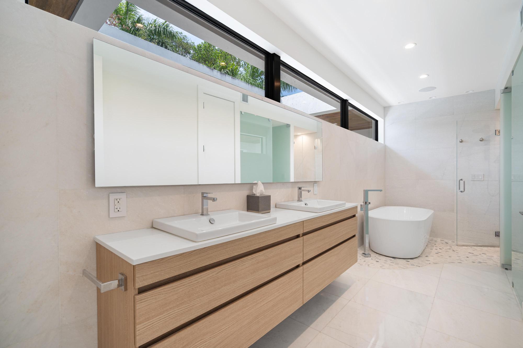 1760 Chucunantah Road Miami, FL 33133 - Photo 32 of 59 Gallery Image 32