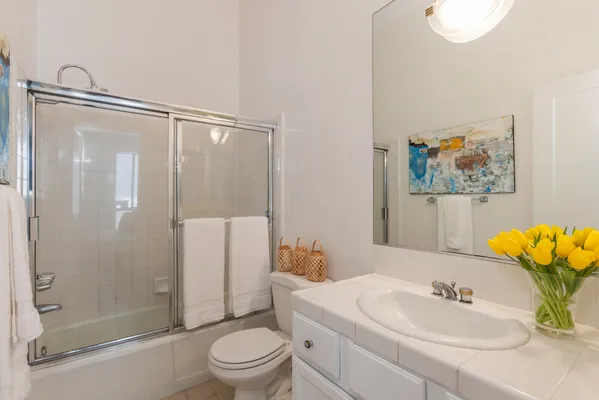 $1,149,000 | 511 San Vicente Boulevard, Unit 106, Santa Monica, CA 90402