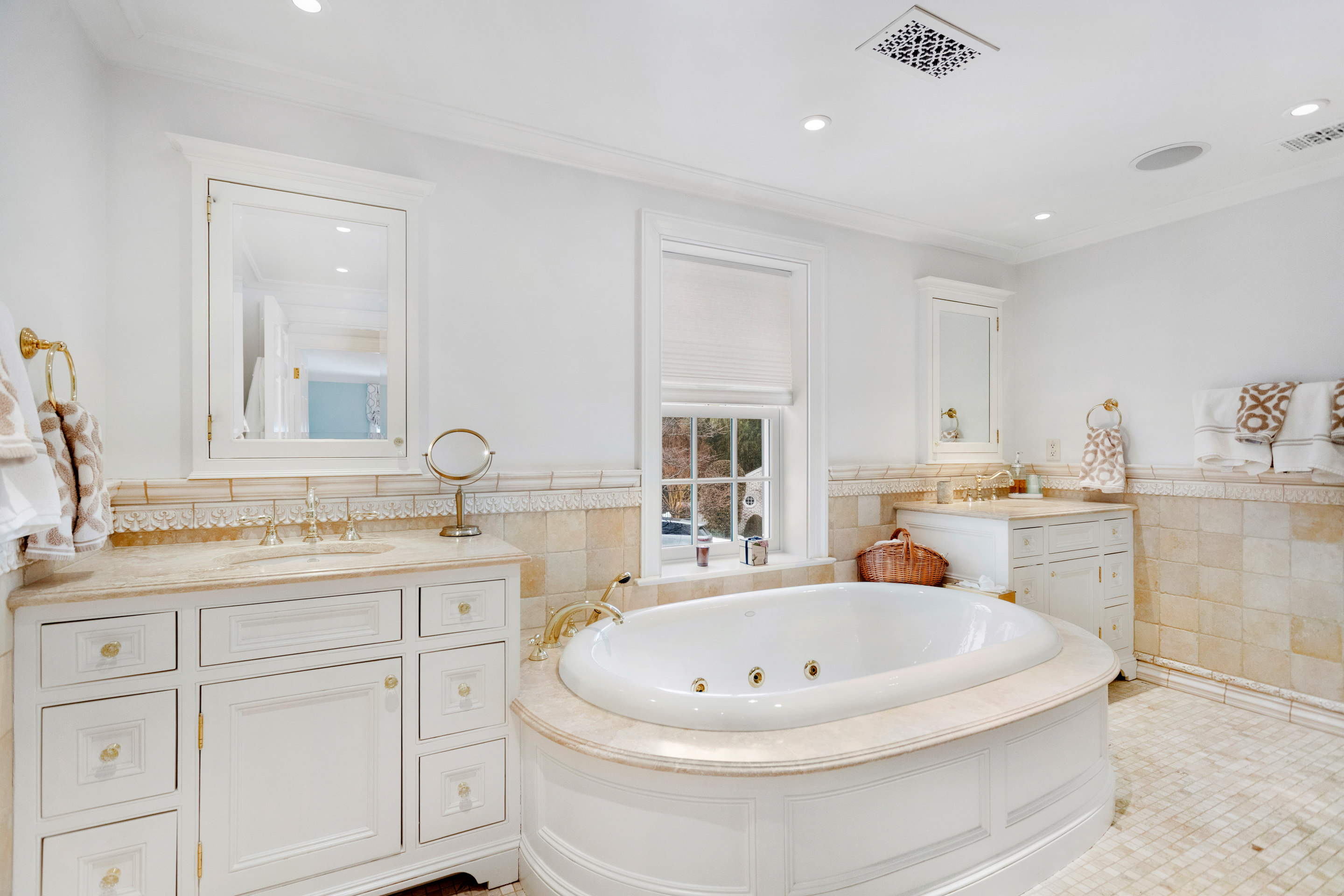 19 Hawkwood Lane Greenwich, CT 06830 - Photo 21 of 33