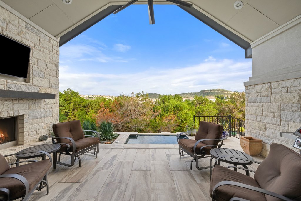 233 Sumalt Gap Way Austin, TX 78738 - Photo 9 of 53