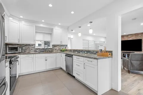 $999,999 | 409 North 14th Avenue, Hollywood, FL 33020