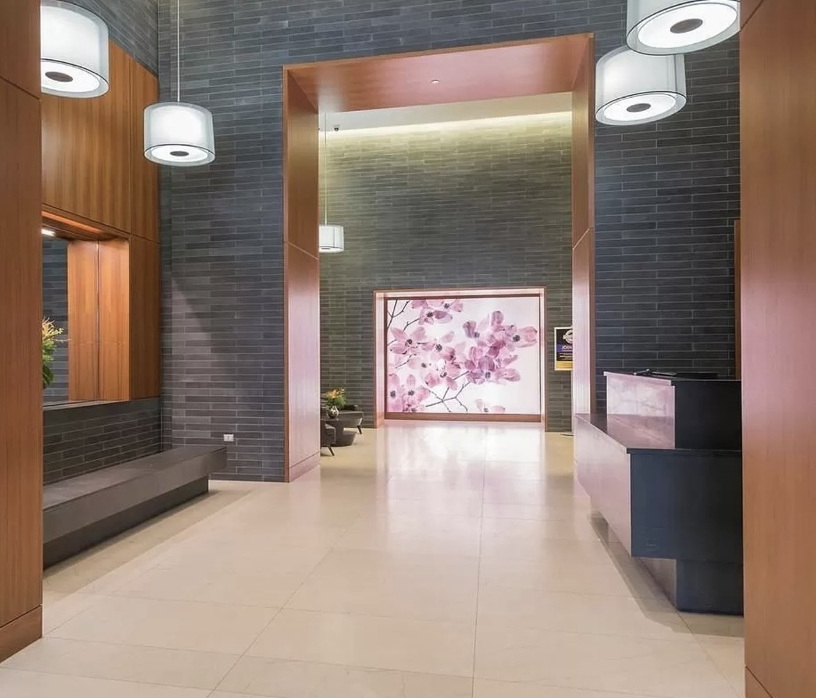 388 Bridge Street, Unit 32G Brooklyn, NY 11201 - Photo 12 of 15 a view of lobby with a hallway