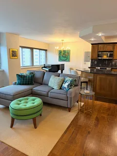 $235,000 | 803 West 48th Street, Unit 605, Kansas City, MO 64112