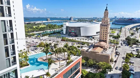 $400,000 | 601 Northeast 1st Avenue, Unit 3210, Miami, FL 33132