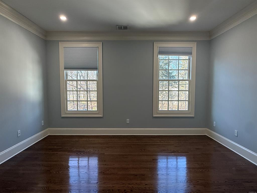 59 Crescent Road Westport, CT 06880 - Photo 16 of 23