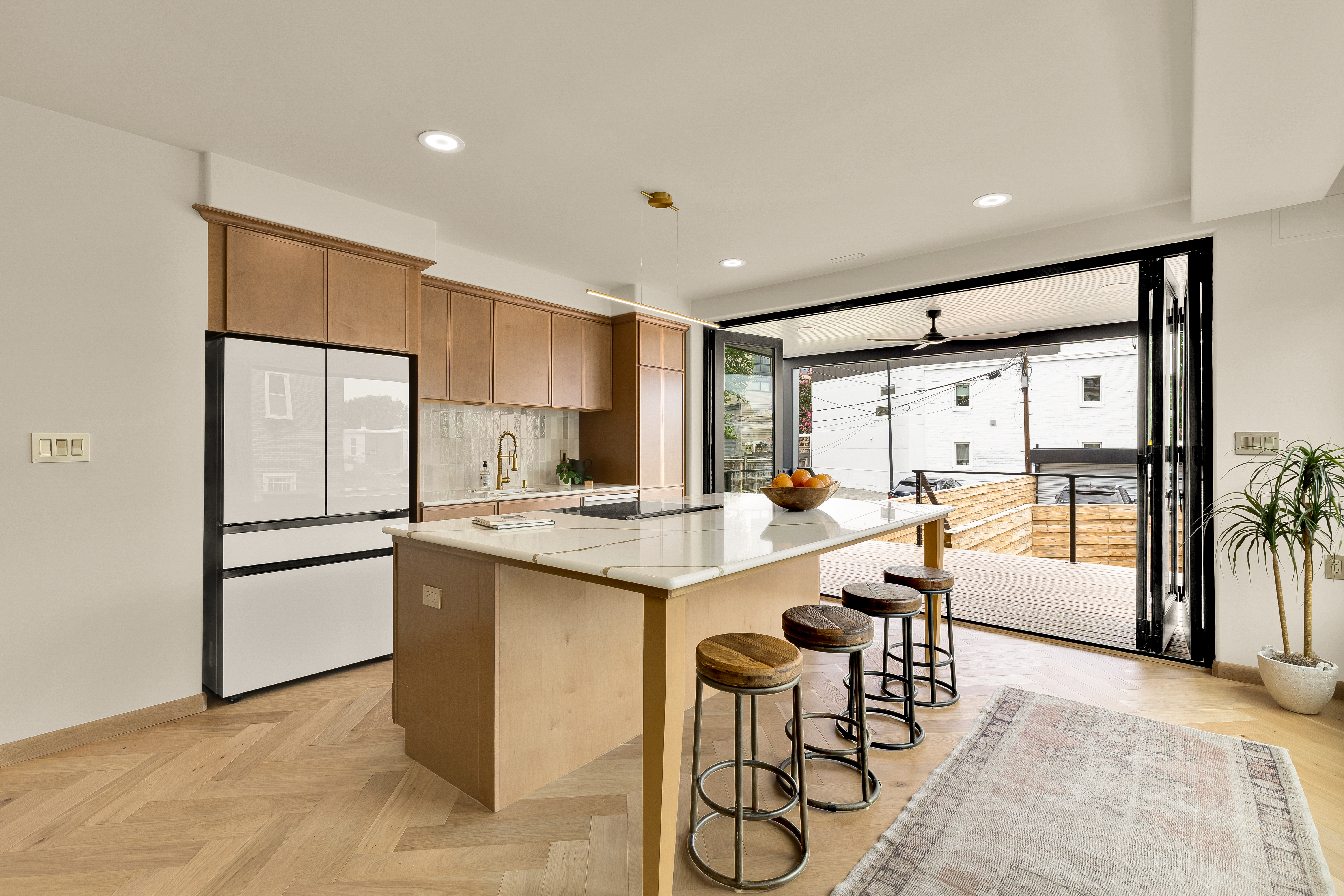 932 14th Street Southeast Washington, DC 20003 - Photo 8 of 32