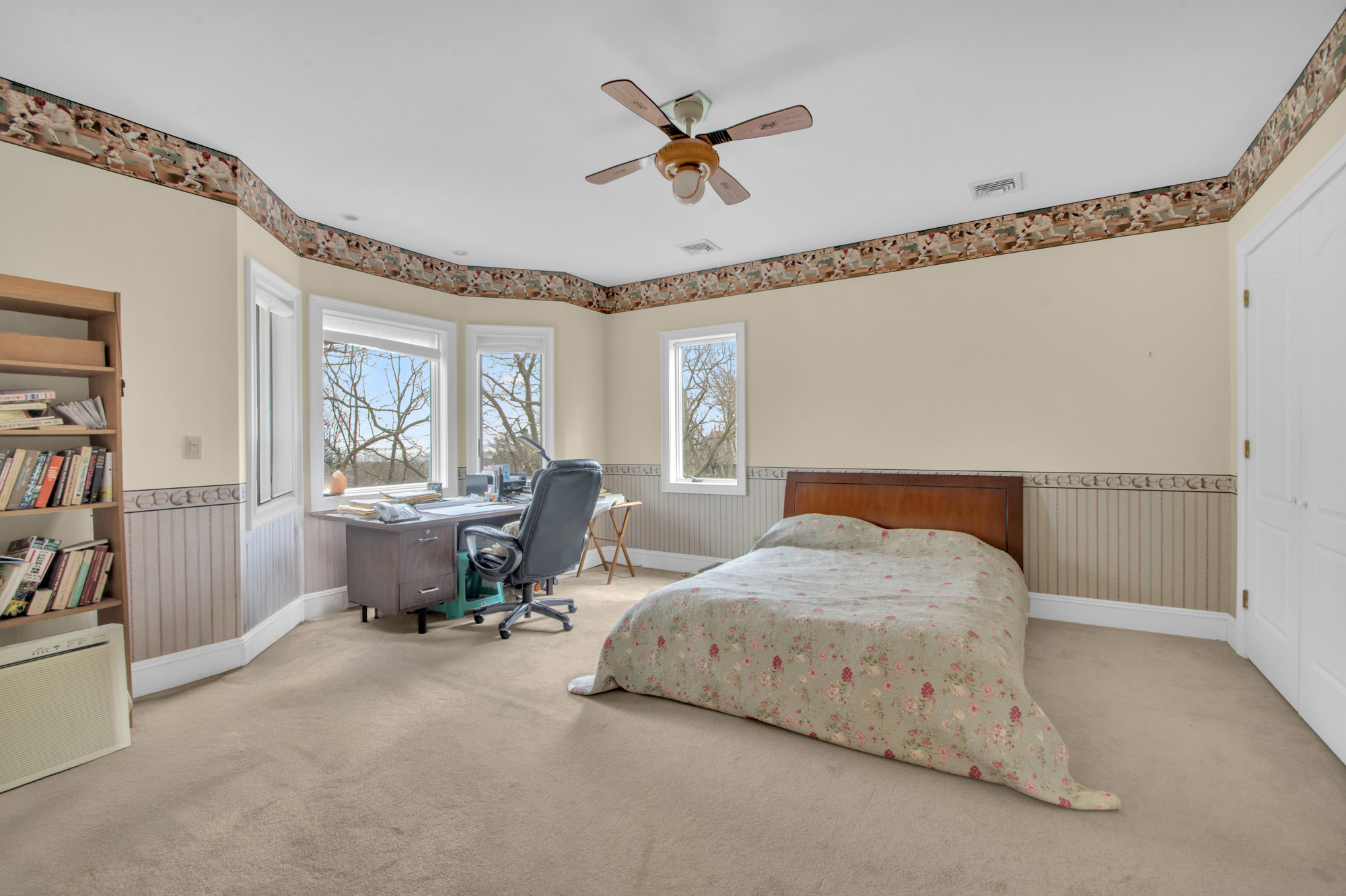 68 Circle Road Staten Island, NY 10304 - Photo 23 of 38 a bedroom with a bed and a window