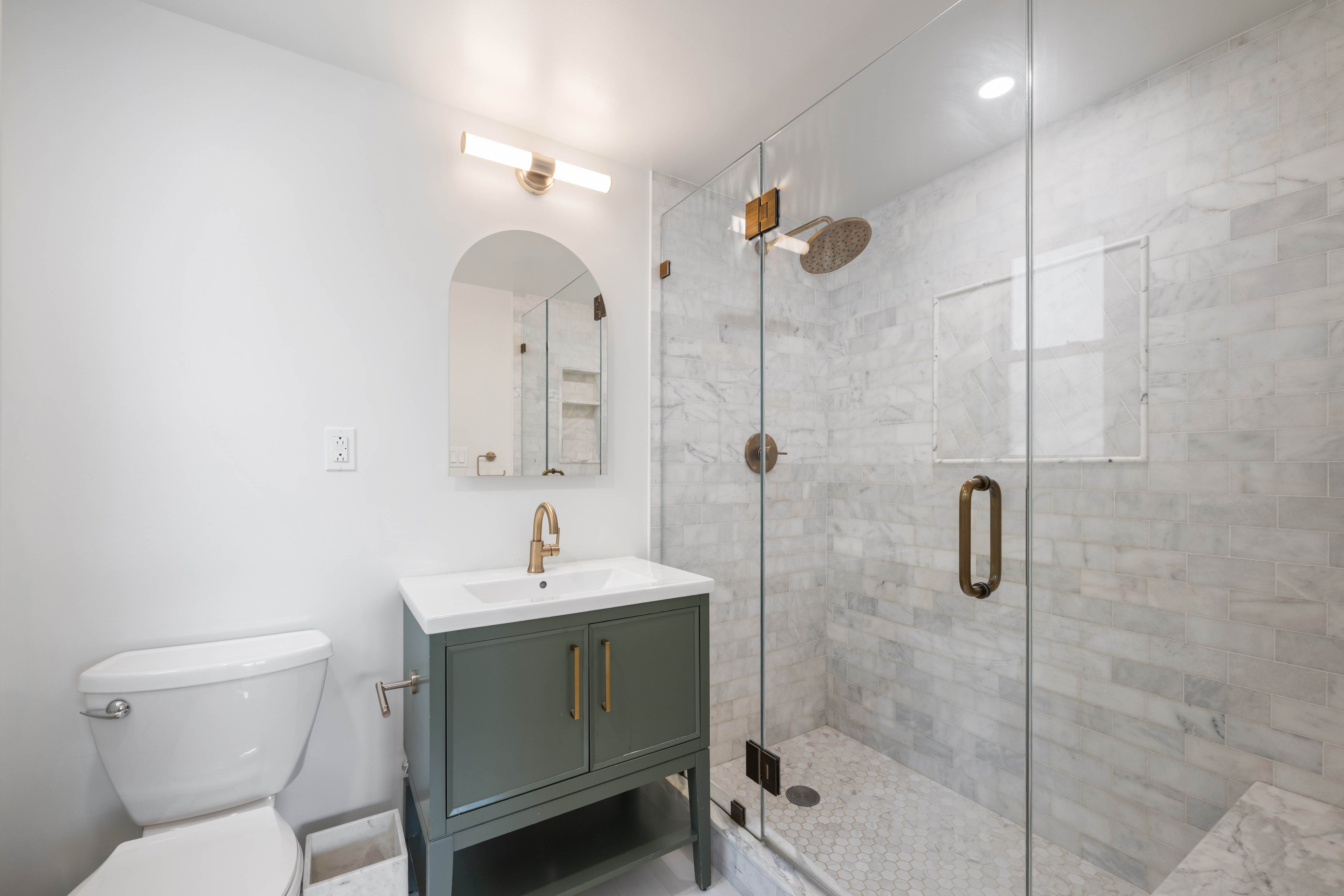 3725 Henry Hudson Parkway West, Unit 3DE Bronx, NY 10463 - Photo 12 of 20