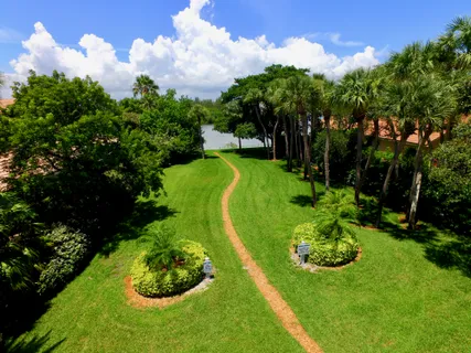 $1,190,000 | 1320 Spanish Lace Lane, Vero Beach, FL 32963