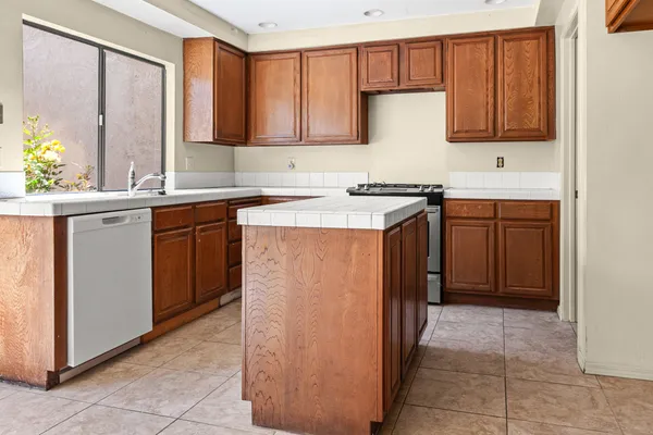 $449,000 | 1207 Touchstone Lane, Santa Maria, CA 93454