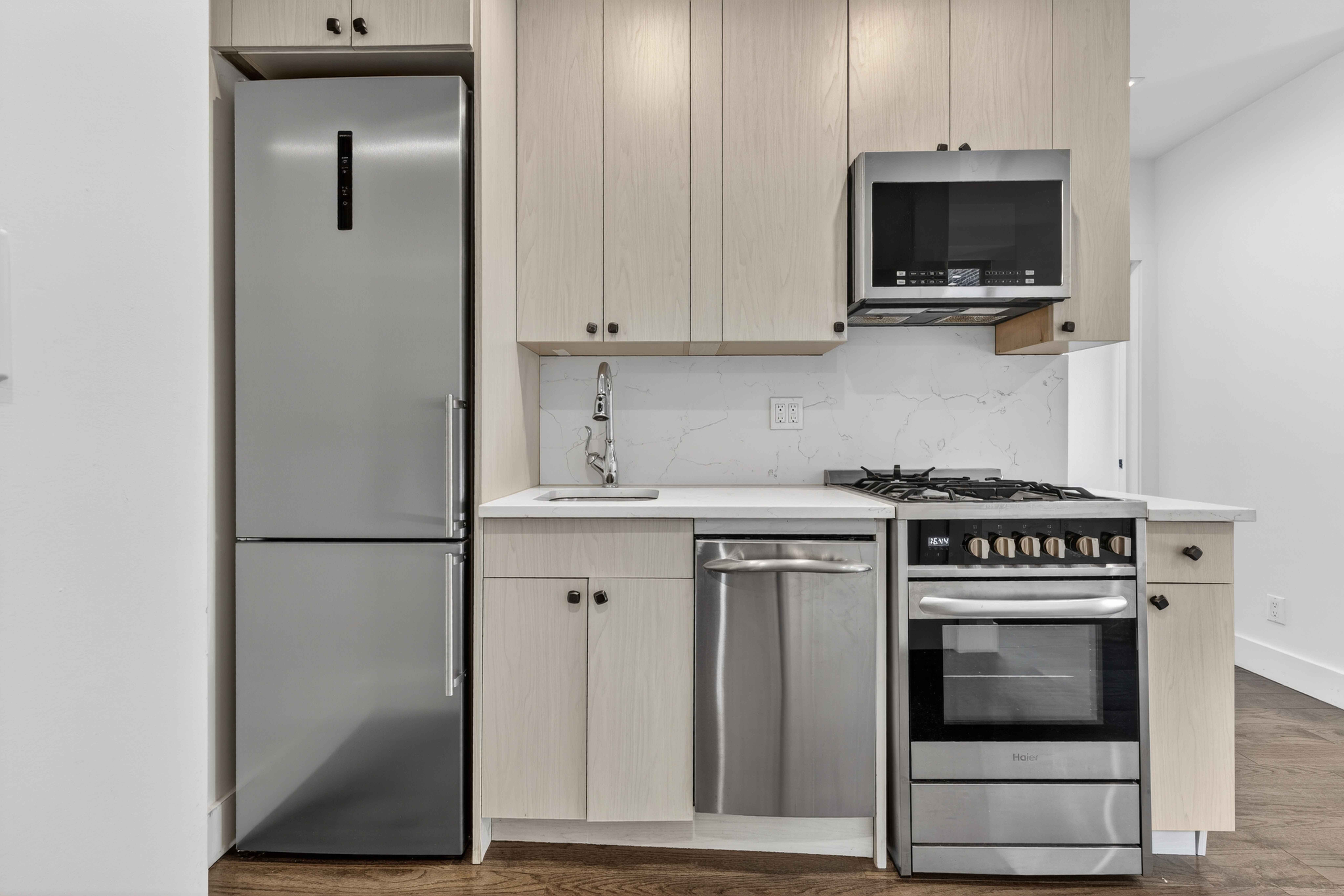 152 Thompson Street, Unit 4A Manhattan, NY 10012 - Photo 8 of 13