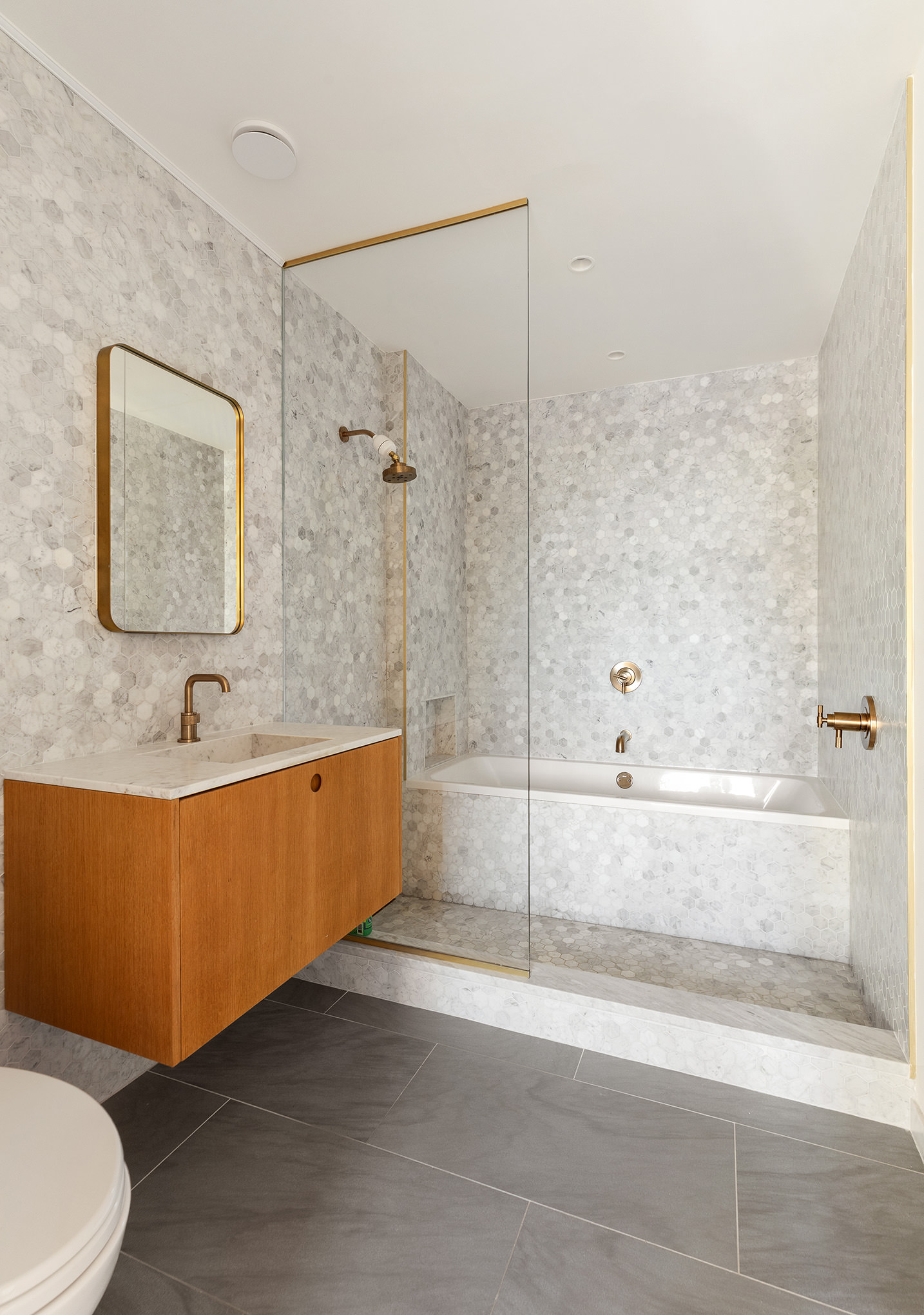 670 Union Street, Unit 4A Brooklyn, NY 11215 - Photo 10 of 23