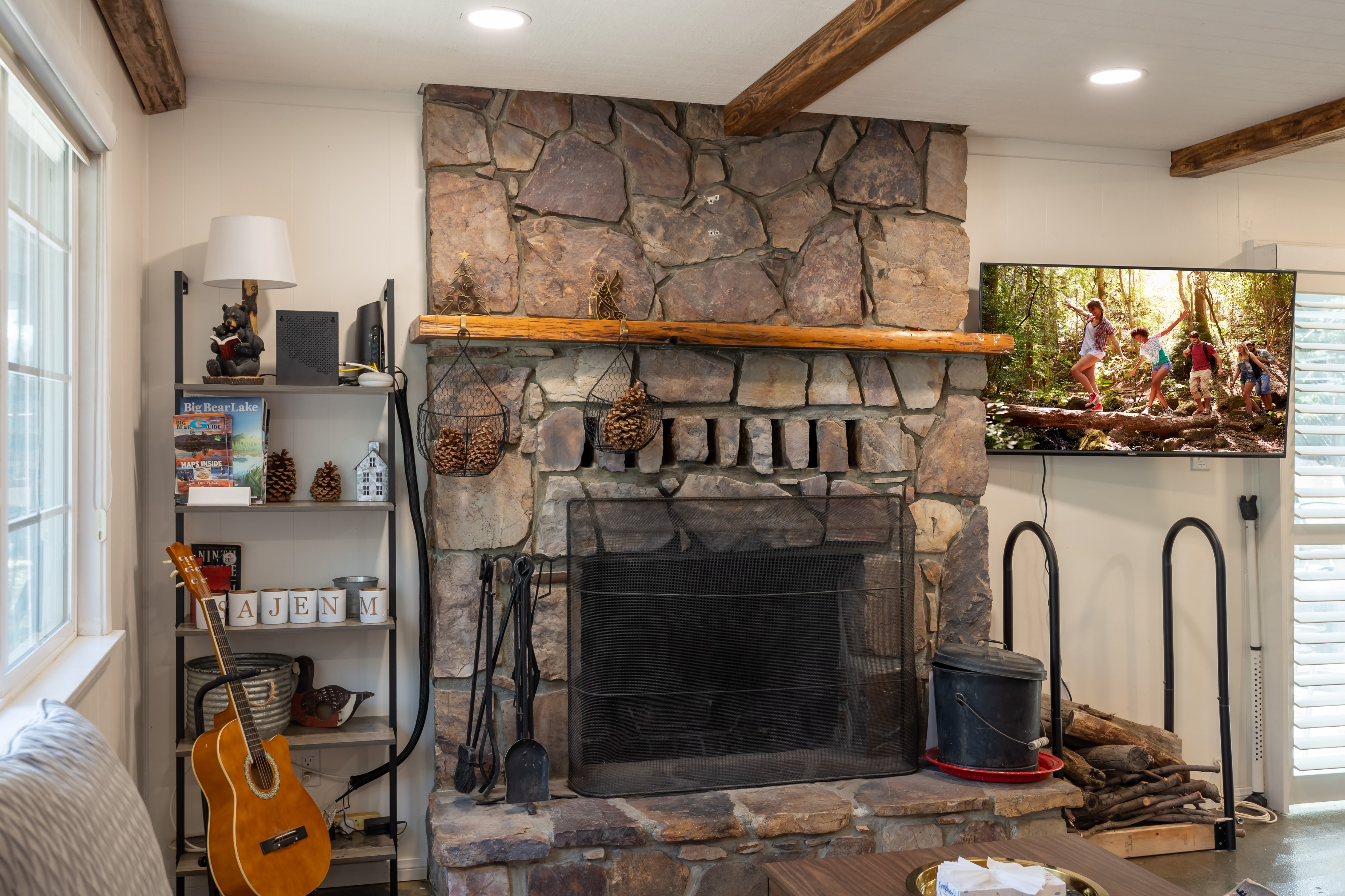 682 Maple Lane Sugarloaf, CA 92386 - Photo 4 of 36