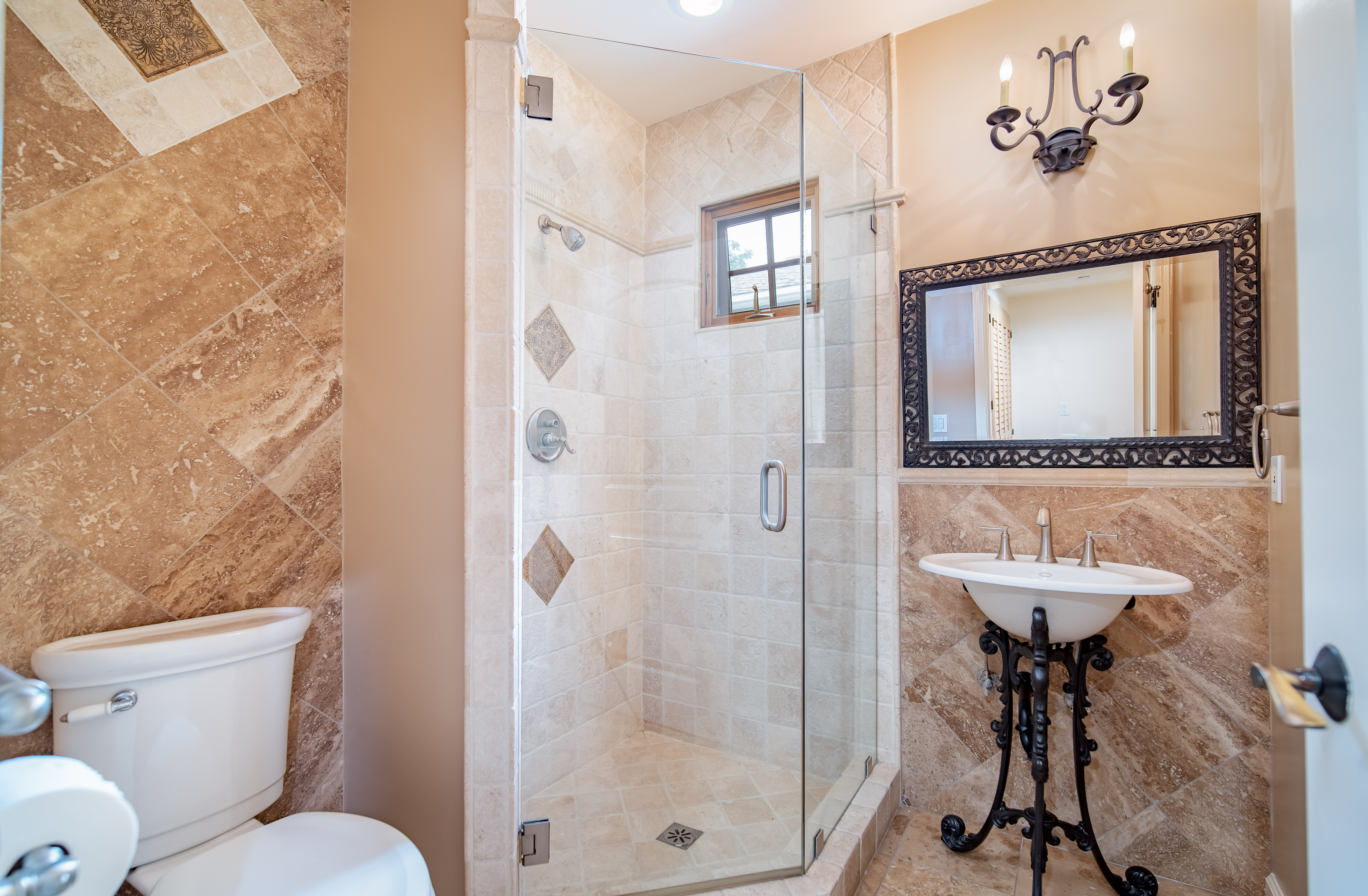 802 North Ford Street Burbank, CA 91505 - Photo 17 of 42